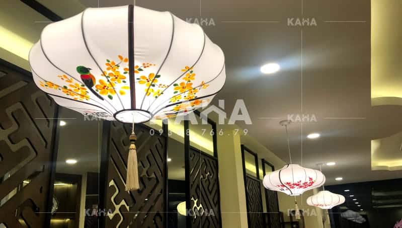 Đèn vải vẽ tranh thủ công chao canvas họa tiết Á Đông trang trí nhà hàng