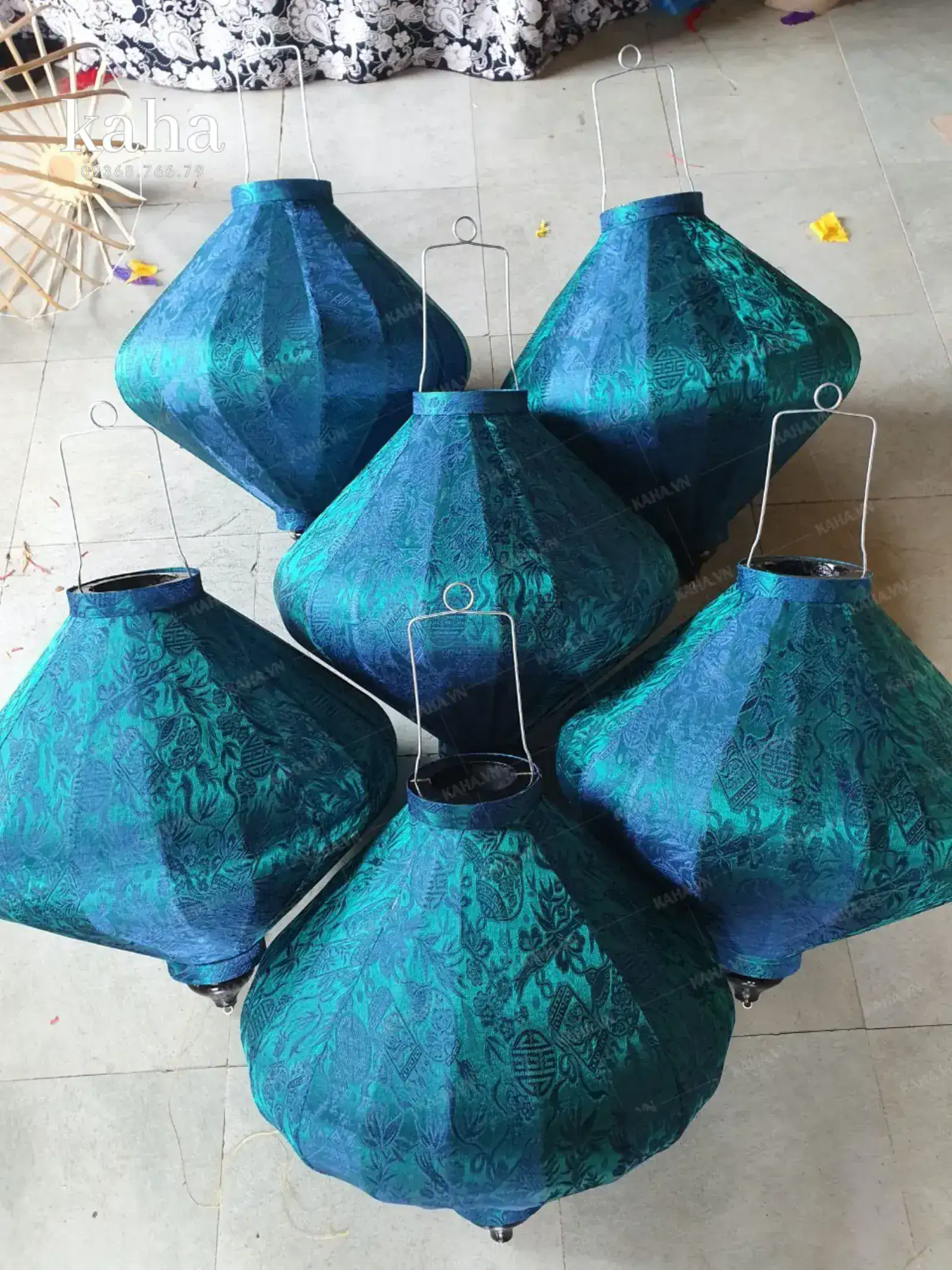 Đèn lồng lụa Hội An màu xanh teal KaHa Living