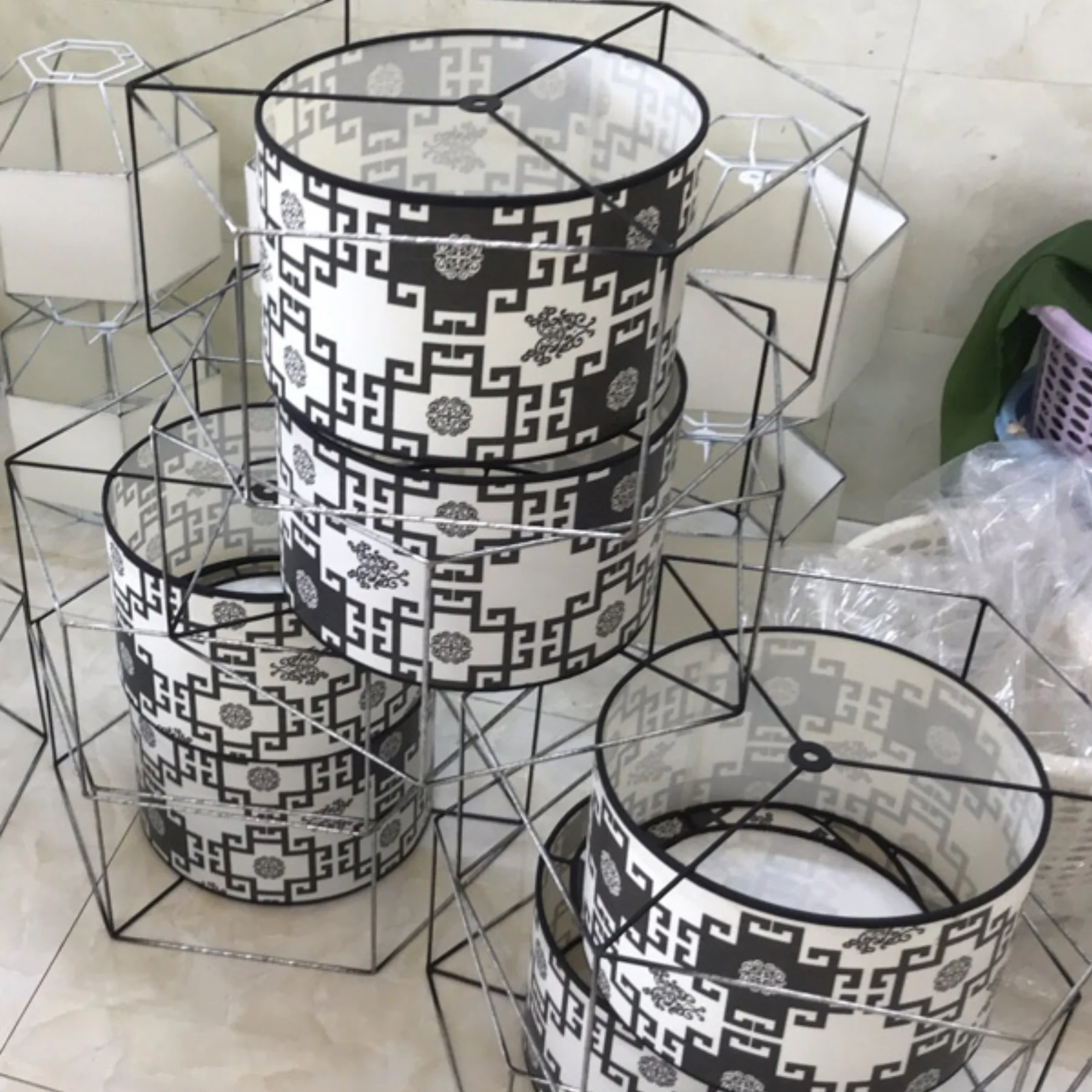 Đèn treo khung sắt KH-DTR069