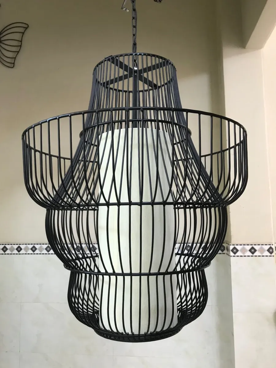 Đèn thả lồng sắt đen nhiều tầng chao trắng